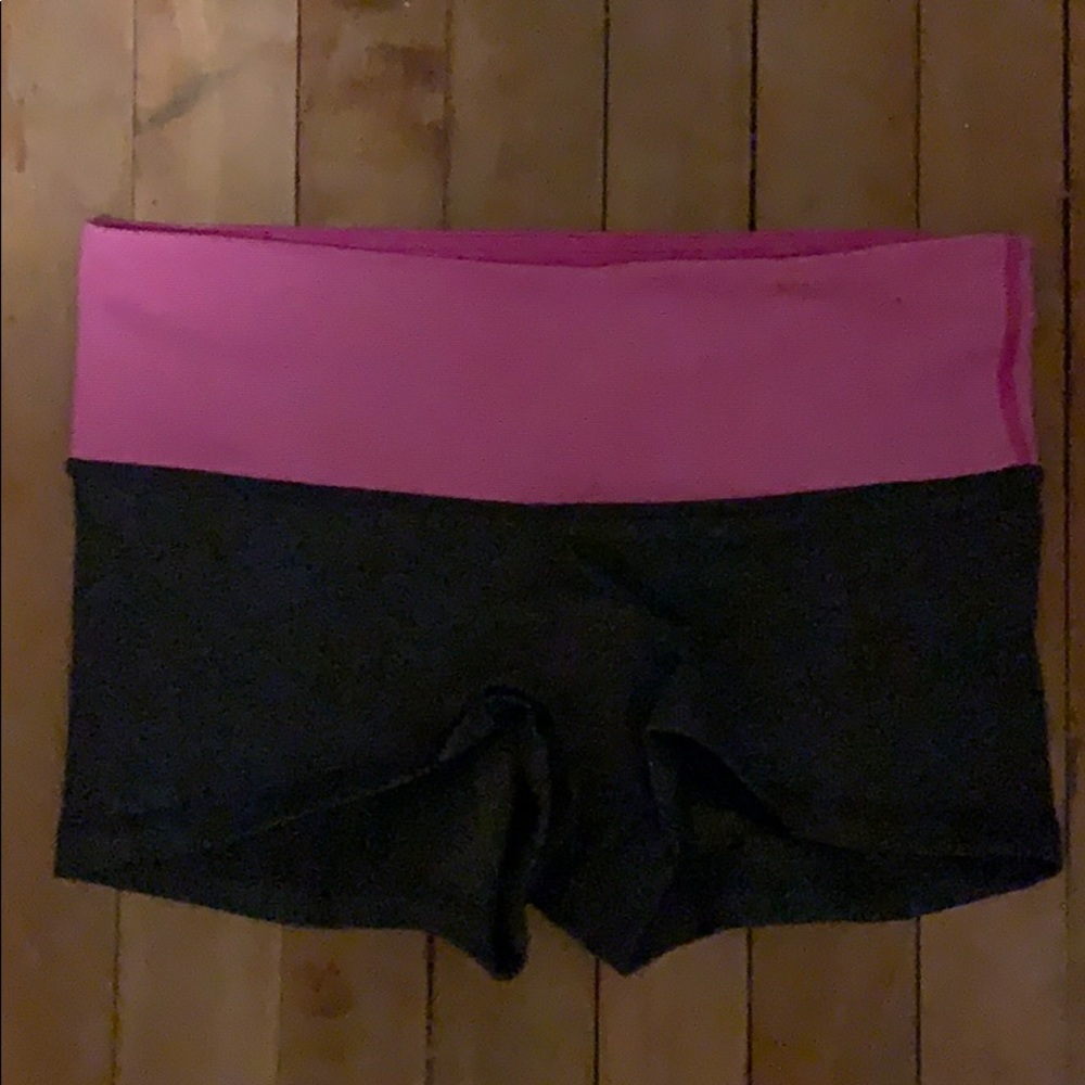 Lululemon boogie shorts - size 4